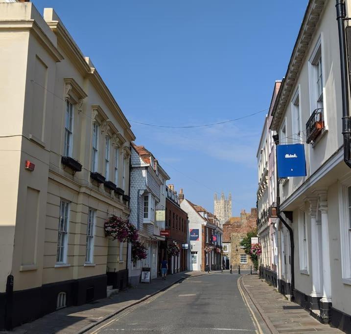 Apartment 6 At Number 8: City Centre, 1 Bedroom, Sofa Bed In Lounge Canterbury Exterior photo