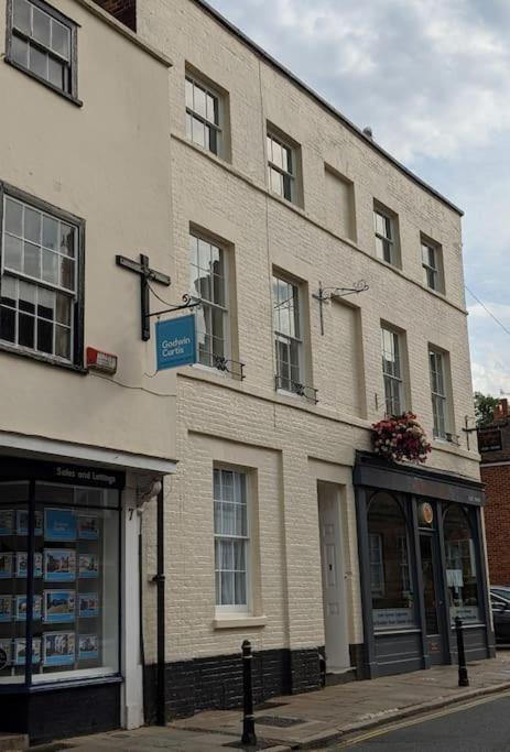 Apartment 6 At Number 8: City Centre, 1 Bedroom, Sofa Bed In Lounge Canterbury Exterior photo